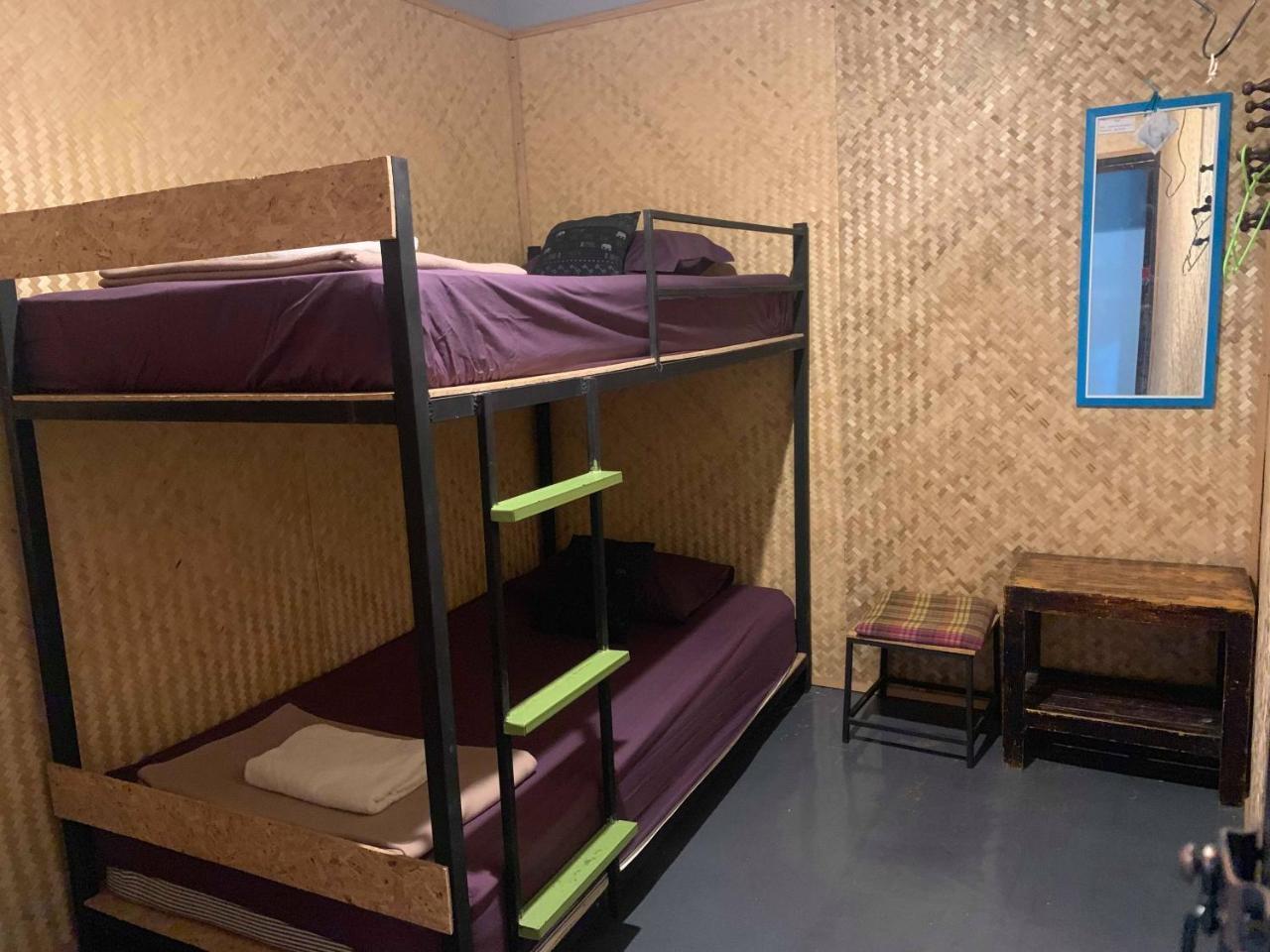J Giant Hostel Чиангмай Екстериор снимка