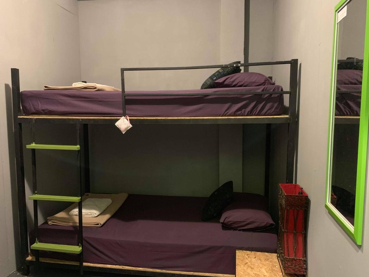 J Giant Hostel Чиангмай Екстериор снимка